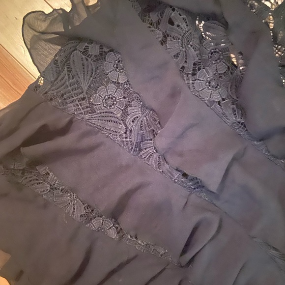 Black lace cocktail midi dress with ruffles - Picture 10 of 12